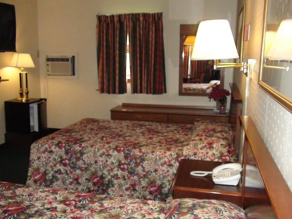 Highlander Inn Town of Town of Rutland Exteriör bild